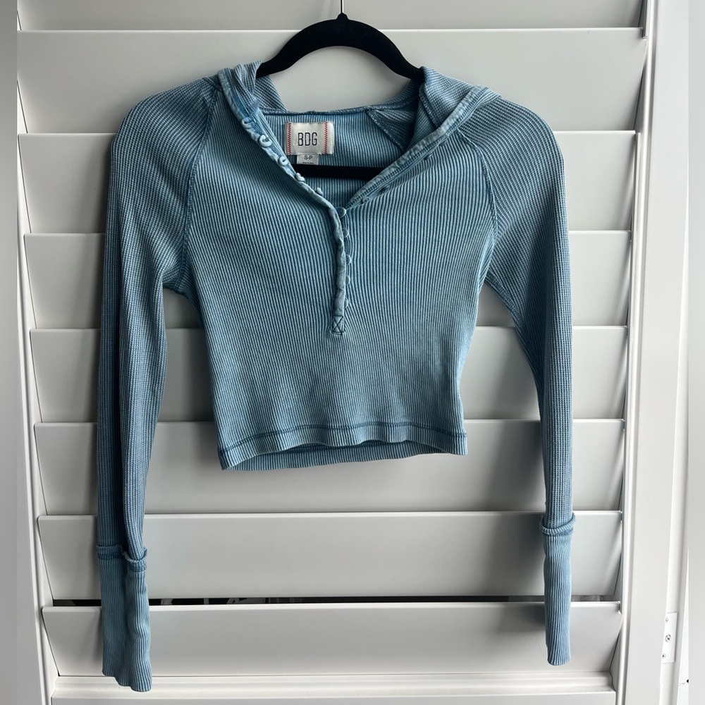 Women’s ribbed long sleeve urban top (with hood) size small